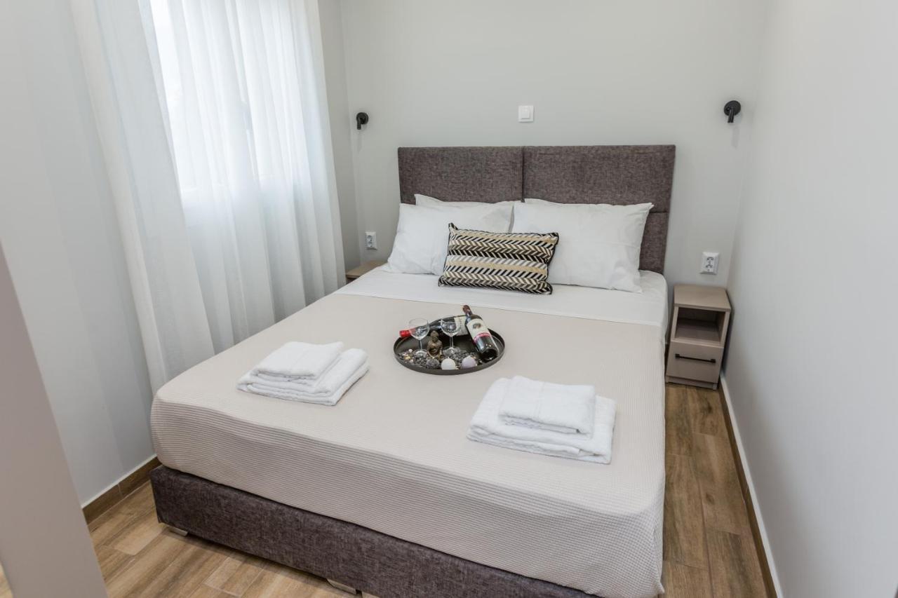 Raise Athens Metro Apartments ภายนอก รูปภาพ
