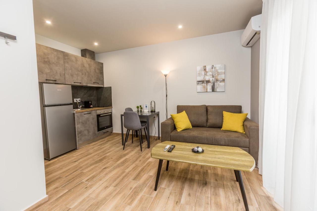 Raise Athens Metro Apartments ภายนอก รูปภาพ