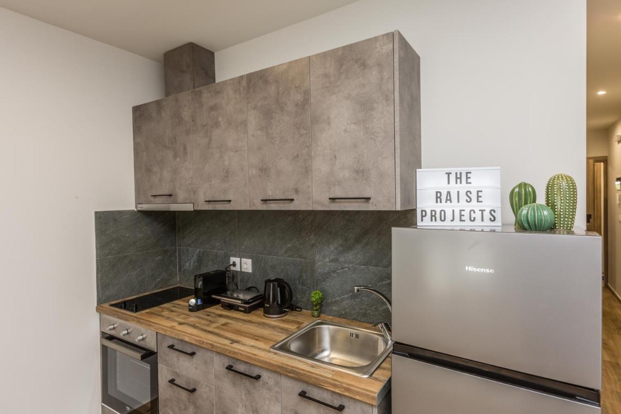 Raise Athens Metro Apartments ภายนอก รูปภาพ
