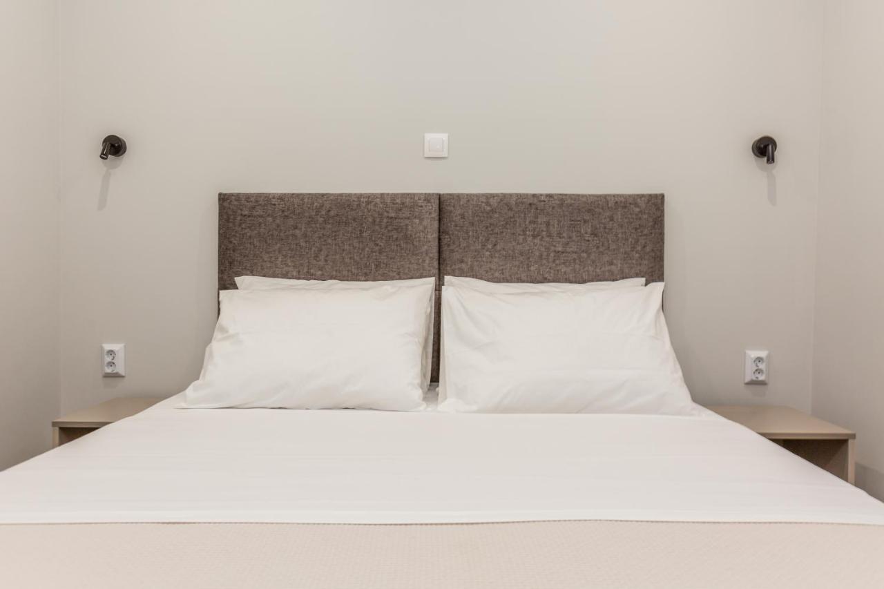 Raise Athens Metro Apartments ภายนอก รูปภาพ