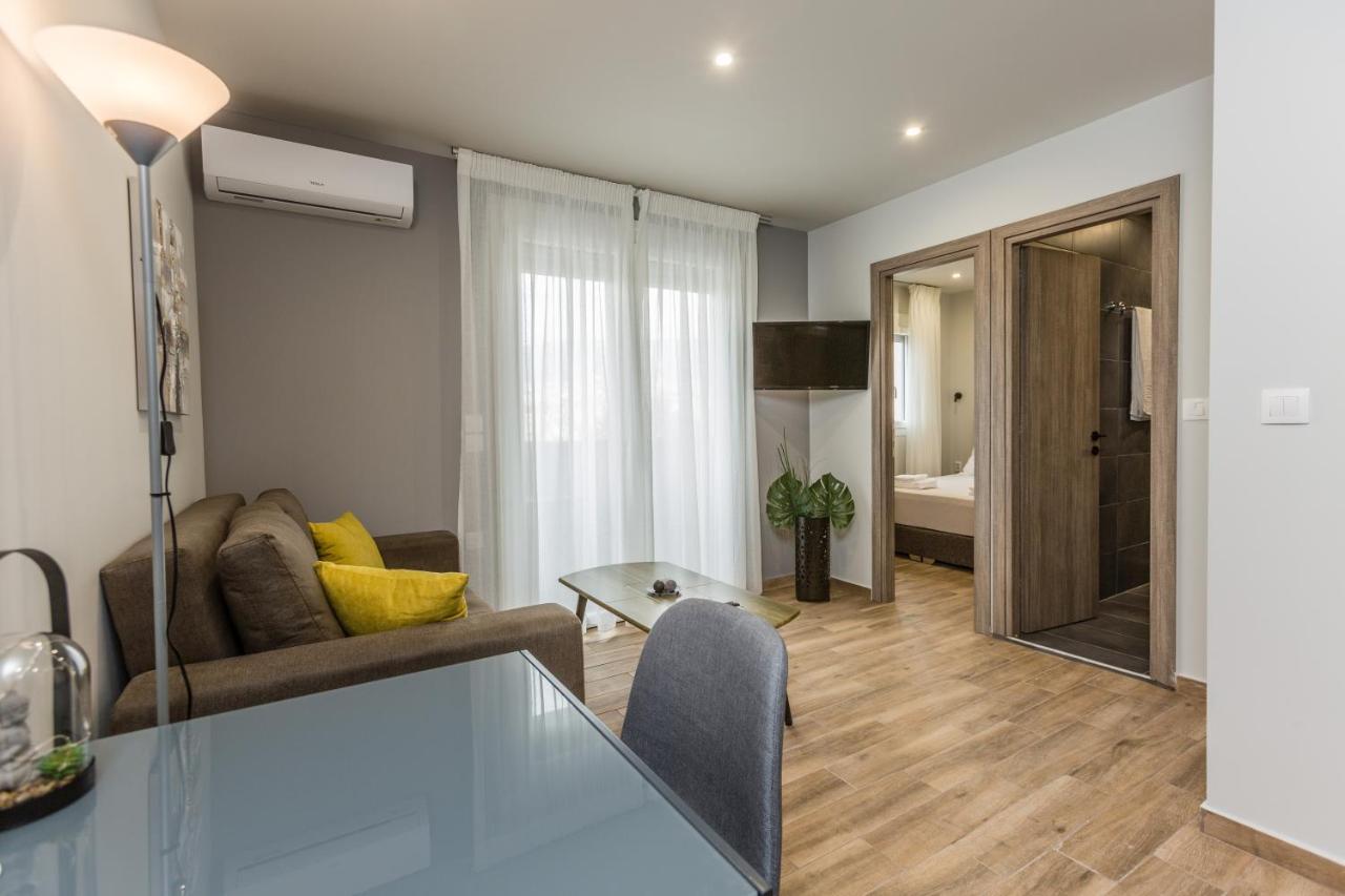 Raise Athens Metro Apartments ภายนอก รูปภาพ