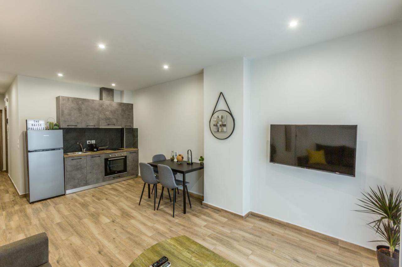 Raise Athens Metro Apartments ภายนอก รูปภาพ