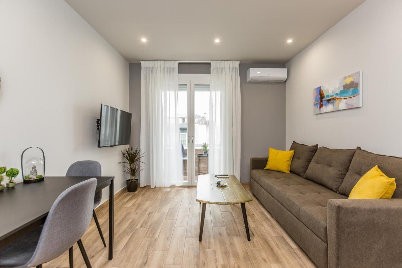 Raise Athens Metro Apartments ภายนอก รูปภาพ