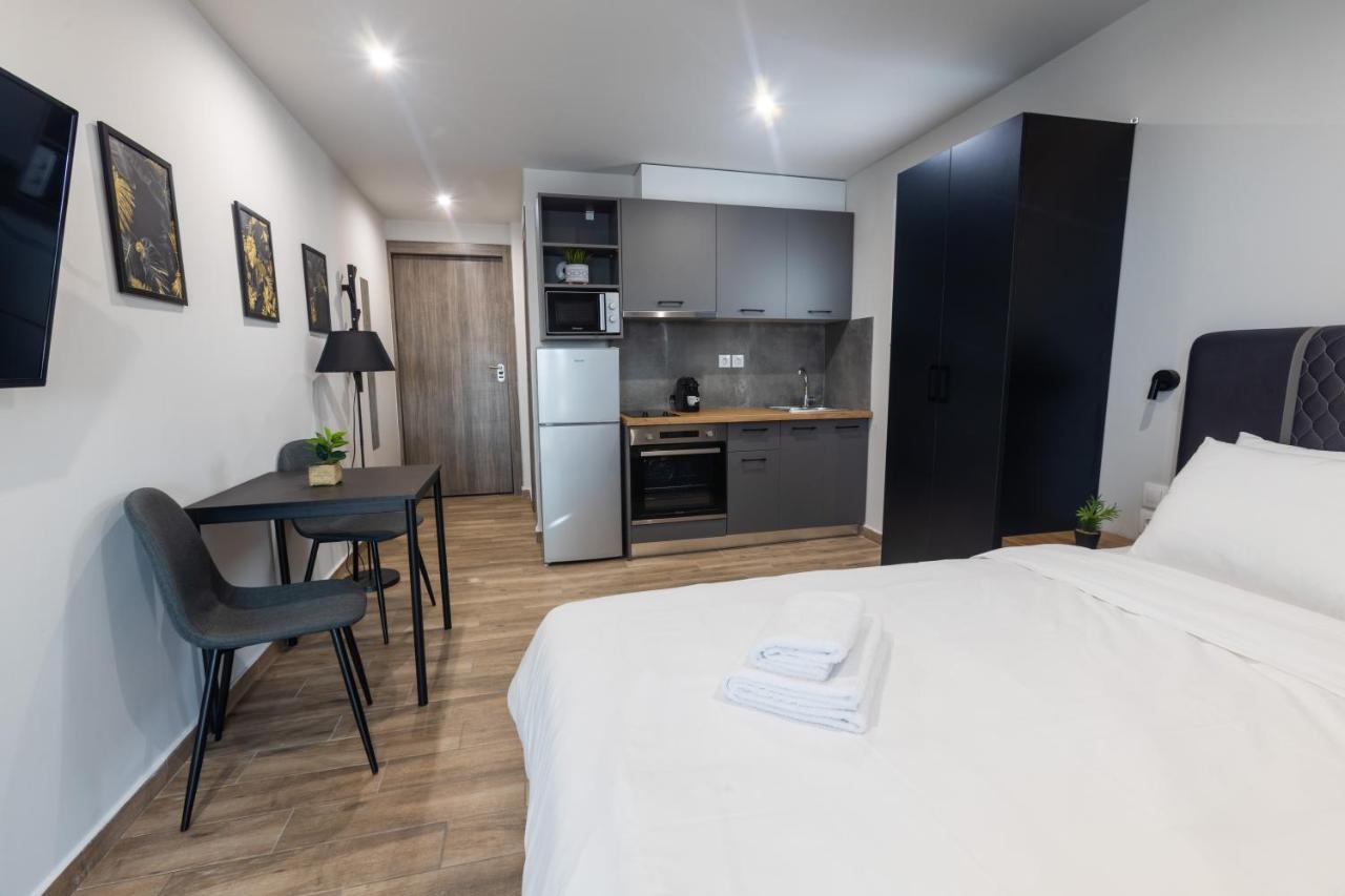 Raise Athens Metro Apartments ภายนอก รูปภาพ